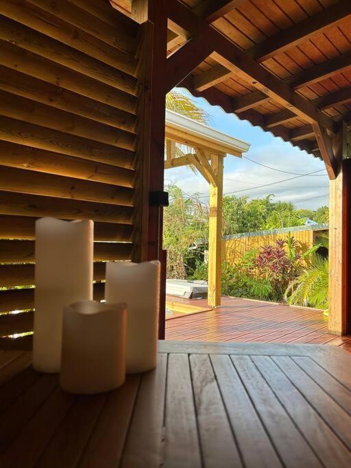 Bungalow Avec Jacuzzi Privatif Sainte-Rose Exterior foto