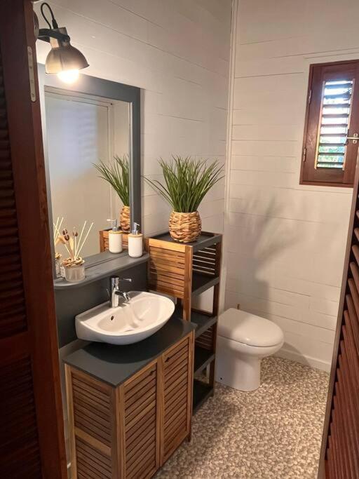Bungalow Avec Jacuzzi Privatif Sainte-Rose Exterior foto